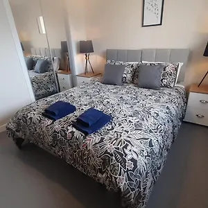 Carvetii - Clark House - Spacious Ground Floor Flat Apartment